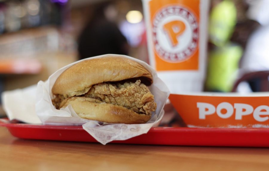 Many fast food chains continue the battle for best chicken sandwich